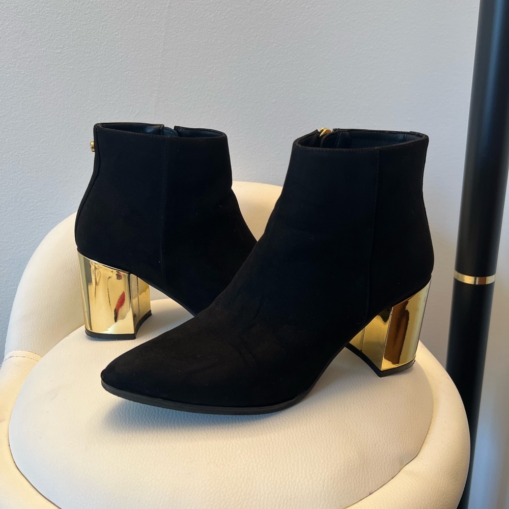 Lightly used, Black and gold booties, Size 5.5